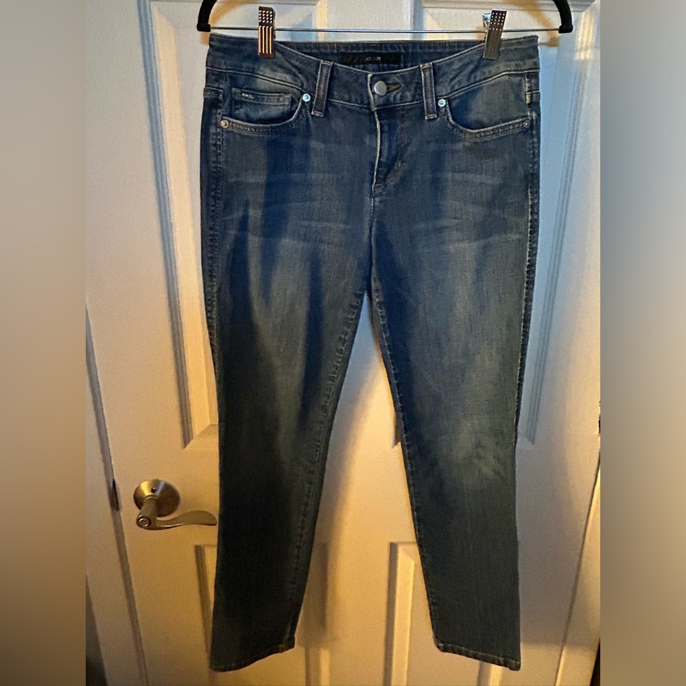 Joe's Jeans 'Ankle Chelsea' Medium Wash Skinny /Straight Leg Jeans Size 28